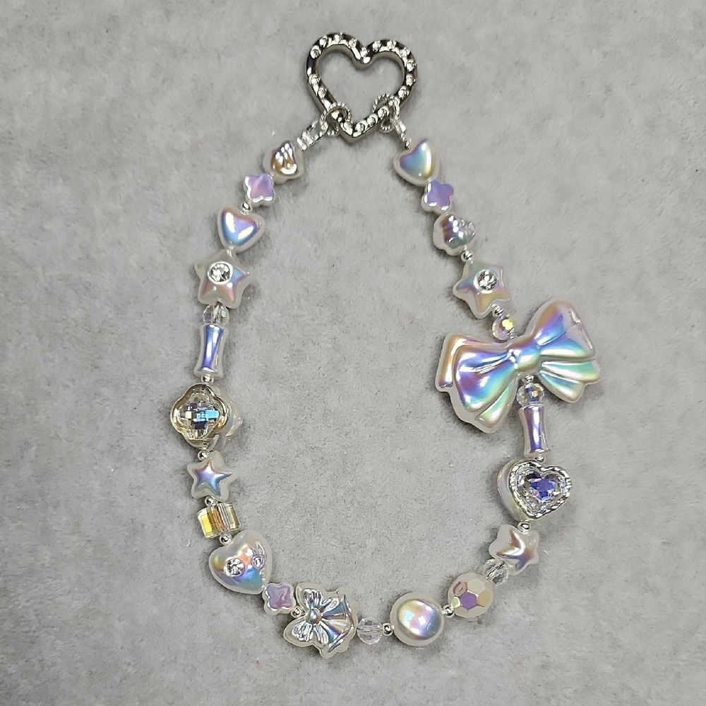 ❌️SOLD❌️Silver Bouque Pearl Phone Bracelet/Phone Charm/Bag Charm - Picture 1 of 4